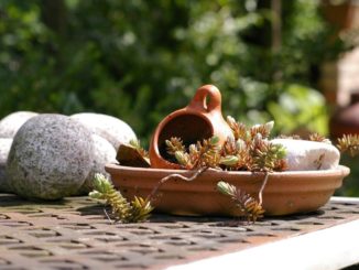 gartentisch-dreieckig